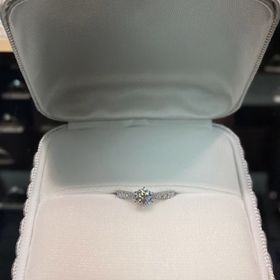 【カオキ　ダイヤモンド専門卸直営店の口コミ】 ダイヤは沢山ある中から、品質にこだわって選びました。
リングも豊富なデ…