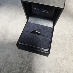 【ラザール ダイヤモンド(LAZARE DIAMOND)の口コミ】 つけ心地のよい指輪が多かったです。ペアの結婚指輪でも、男性のほうが少…
