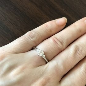 【銀座ダイヤモンドシライシの口コミ】 初めは他店でも購入を検討していましたがダイヤモンドの輝きが他店よりも…