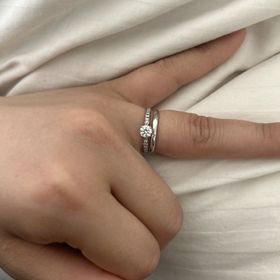 【BONDS(ボンズ)の口コミ】 旦那さんの仕事上、丈夫かつ傷ついても心が傷つかないぐらいの予算で探し…