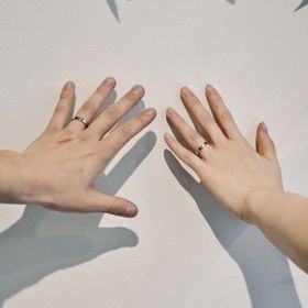 【icci代官山の口コミ】 シンプルかつプラチナのしっかりした重みが素敵だと思います。
自分でデザ…