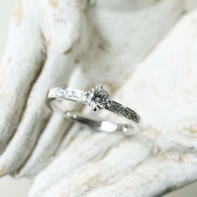 【renri(レンリ)の口コミ】 オーダー品が作りたくrenriに決めたそうです。
(私は何も知りませんでした…