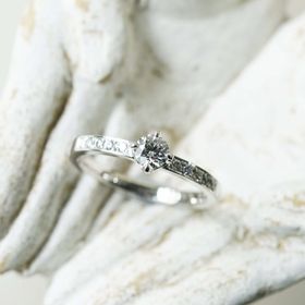 【renri(レンリ)】の口コミ オーダー品が作りたくrenriに決めたそうです。
(私は何も知りません...