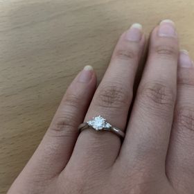 【アイプリモ(I-PRIMO)の口コミ】 ダイヤモンドの大きさとダイヤモンドの輝きと指輪のデザイン性などです。…