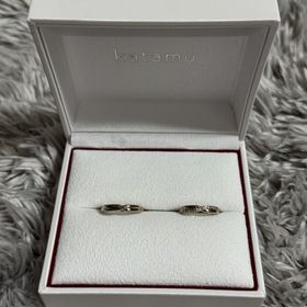 【Katamu(カタム)の口コミ】 他にはないゴールドの色味とクロスしたデザインがとてもお気に入りです。…