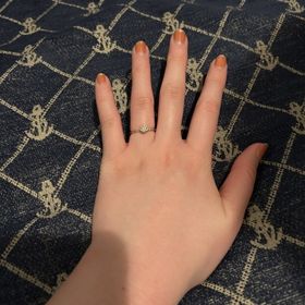 【ケイウノ ブライダル(K.UNO BRIDAL)の口コミ】 彼から記念日にサプライズプレゼントで貰いました！
ダイヤがとても綺麗で…