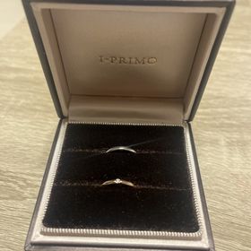 【アイプリモ(I-PRIMO)の口コミ】 ダイヤを囲んでいるデザインが、とても可愛いです。
シンプルですが、あま…