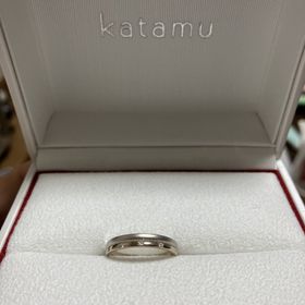 【Katamu(カタム)の口コミ】 いくつか店舗をまわりましたが、この指輪を見た時にこれかも！と思い、試…