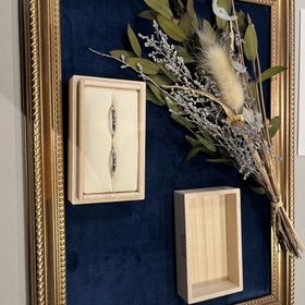 【atelier CraM(アトリエ クラム)の口コミ】 アレルギーに対応した素材とシンプルなデザインを2人で選んで決めました。…