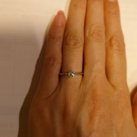 【アイプリモ(I-PRIMO)の口コミ】 シンプルで、ダイヤモンドが引き立つデザインが気に入ってます。ダイヤモ…