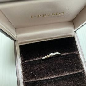【アイプリモ(I-PRIMO)の口コミ】 ダイヤモンドが2列になってるのが可愛い
少し指輪が回ってしまってもダイ…