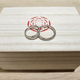 【出雲結(いずもゆい)の口コミ】 サイトでいろいろな結婚指輪を調べていましたが、出雲結さんの時結が一目…