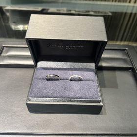 【ラザール ダイヤモンド(LAZARE DIAMOND)の口コミ】 なんといっても、ダイヤモンドの輝きが綺麗で眩い七色の光を放っているの…