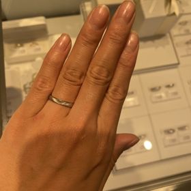 【ティファニー(Tiffany & Co.)の口コミ】 プラチナで幅広のタイプを探していました。いい意味でインターネットの写…