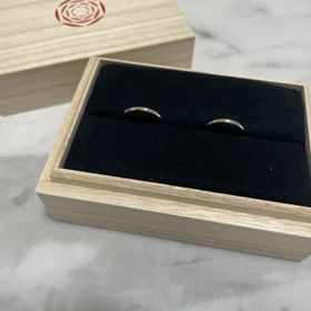 【出雲結(いずもゆい)の口コミ】 他と被らない、シンプルなデザインの指輪を探しておりました。プラチナに…