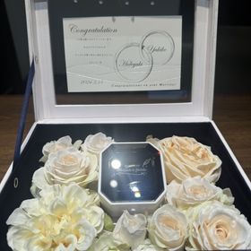 【4℃ BRIDAL(ヨンドシーブライダル)の口コミ】 指輪ふ探す素材がプラチナではなく18金を探していました。
何店舗か見てき…