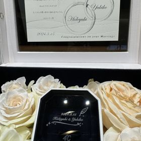 【4℃ BRIDAL(ヨンドシーブライダル)の口コミ】 18金のウェーブのデザインに、ダイヤが11粒ついています。購入日が大安と…