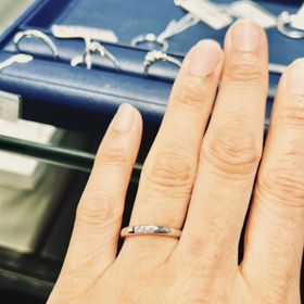 【銀座ダイヤモンドシライシの口コミ】 結婚指輪は絶対にストレート・できればダイヤが付いているものがいいと思…