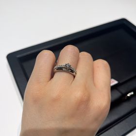 【ラザール ダイヤモンド(LAZARE DIAMOND)の口コミ】 せっかく購入するので、日常使いしやすい組み合わせを希望していました。
…