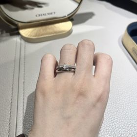 【ショーメ(CHAUMET)の口コミ】 婚約指輪をエタニティリングにするか、一粒ダイヤのものにするか悩んでい…