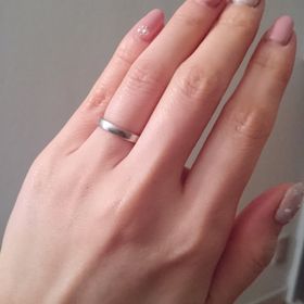 【JEWELRY  KAMATA(ジュエリーかまた)の口コミ】 既成のデザインも素敵なものがたくさんあったのですが、自分の手に似合う…