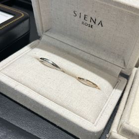 【SIENAROSE(シエナロゼ)の口コミ】 私たちはお互い好きなものを選びました。
新郎:叶えるシリーズ曲線のプラ…