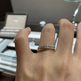 【アイプリモ(I-PRIMO)の口コミ】 婚約指輪は出番が少ないだろうと思い、結婚指輪はダイヤ入りのデザイン性…