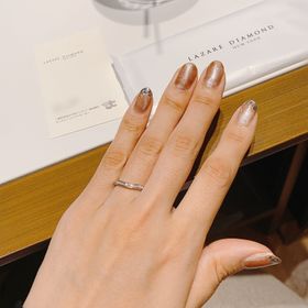 【ラザール ダイヤモンド(LAZARE DIAMOND)の口コミ】 ウェーブが緩やかでダイヤがかなり入っているので全体的にゴージャス感が…