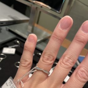 【ティファニー(Tiffany & Co.)の口コミ】 婚約指輪にティファニーの指輪を貰ったので、結婚指輪も憧れていたティフ…