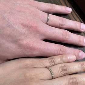 【Petit Marie(プチマリエ)の口コミ】 シンプルに見える指輪も、指輪の内側にはローズサファイアが入っていて、…