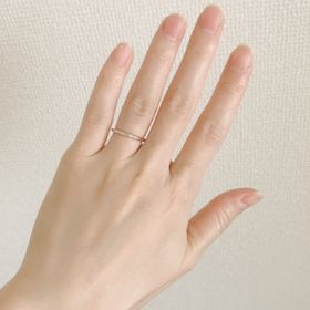 【ケイウノ ブライダル(K.UNO BRIDAL)の口コミ】 ずっと身につけるものなので、自分の指に合う細目でシンプルなデザインで…