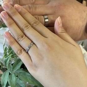 【TANZO.(鍛造指輪)の口コミ】 コンビ加工&ヘアライン加工の場合
→光が反射した時の輝き良いで…