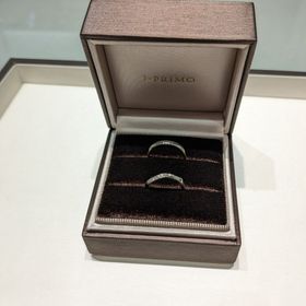 【アイプリモ(I-PRIMO)の口コミ】 軽めのウェーブが入っているので、どの角度から見てもダイヤもプラチナも…