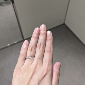 【俄(にわか)の口コミ】 緩めのウェーブがかかって、ダイヤモンドがたくさん入っているので、優美…