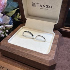 【TANZO.(鍛造指輪)の口コミ】 シンプルだけどミル加工でエレガントっぽくしました。
自分は厚みがある太…