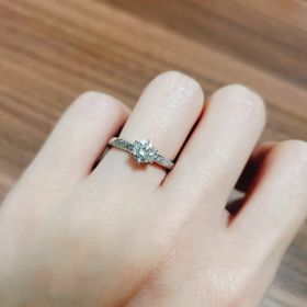 【宝寿堂(ほうじゅどう)の口コミ】 母から譲り受けた婚約指輪があったので、リフォームという形でセンターダ…