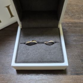 【COCKTAIL(カクテル)の口コミ】 元々サボンという指輪を彼も私も気に入り検討していたのですが、受注停止…