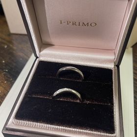 【アイプリモ(I-PRIMO)の口コミ】 指輪の形がウェーブしております。ダイヤモンドがウェーブに沿って埋め込…