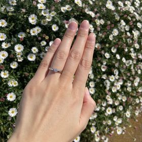 【ティファニー(Tiffany & Co.)の口コミ】 王道で憧れのブランドの、王道デザインの指輪です。ティファニーの婚約指…