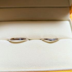 【ケイウノ ブライダル(K.UNO BRIDAL)の口コミ】 先に贈った婚約指輪と合うデザインを探していて、このブループーロを選び…