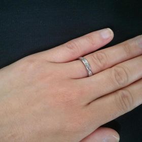 【STAR JEWELRY(スタージュエリー)の口コミ】 結婚指輪はシンプルに限りますが、欲張りな私はどうしても人と少し違う感…