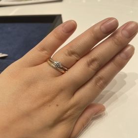 【4℃ BRIDAL(ヨンドシーブライダル)の口コミ】 ウェーブで探していました。アクアニティラインという独自の4℃さん独自の…