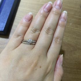 【Ponte Vecchio(ポンテヴェキオ)の口コミ】 ウェーブのものが良く、探していました。手が長くないので、少しでも指が…