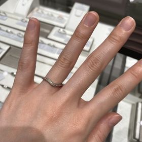 【アイプリモ(I-PRIMO)の口コミ】 この指輪のポイントは、リング自体の太さとダイヤモンドです！ウェーブの…