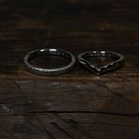 【ichi(イチ)の口コミ】 2人違うテイストの指輪にしましたが、２つとも手の込んだ素敵な指輪で感動…