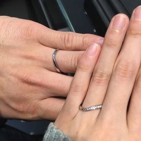 【エクセルコダイヤモンド(EXELCO DIAMOND)の口コミ】 シンプル過ぎず、派手過ぎず、とても指に馴染みました！僕も妻も気に入っ…