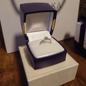 【俄(にわか)の口コミ】 桜の花びらをモチーフとした5角形のダイヤでNIWAKAダイヤモンドというオリ…