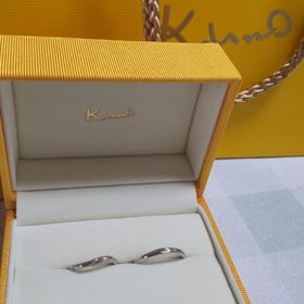 【ケイウノ ブライダル(K.UNO BRIDAL)の口コミ】 彼とペアのデザインにしたくていろいろ探しており、ケイウノさんのこちら…