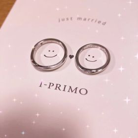 【アイプリモ(I-PRIMO)の口コミ】 婚約指輪と重ね付けできるデザイン、かつ、どの角度から見てもきれいに見…