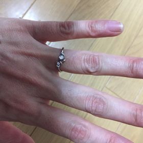 【courreges(クレージュ)】の口コミ ハートのモチーフがはいってるもので可愛いものを探していました。
なおか...